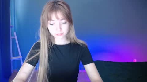 Lucy online show from 02-11-25, 01:41