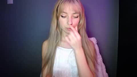 Lucy online show from 11-28-25, 01:36