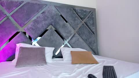 Snapshot of luciagray chatting on 09-29-25, 10:25 Lucia Gray online show from 09-29-25, 10:25