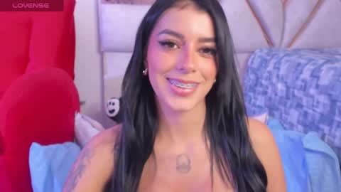 LuciaJhonnes online show from 09-30-25, 01:21