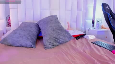 Snapshot of luciana_66 chatting on 02-12-25, 01:41 Lisseth online show from 02-12-25, 01:41