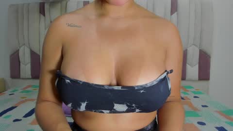 instagram luciana417  online show from 02-08-25, 03:30