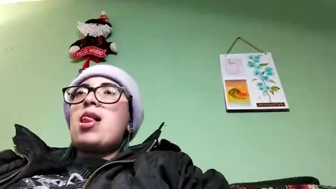 Snapshot of lucianacapisce chatting on 02-16-25, 02:42 Dani 3 online show from 02-16-25, 02:42