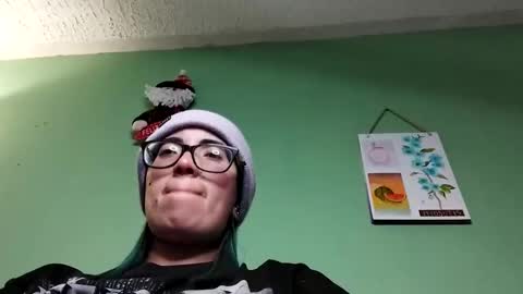 Snapshot of lucianacapisce chatting on 02-16-25, 05:48 Dani 3 online show from 02-16-25, 05:48