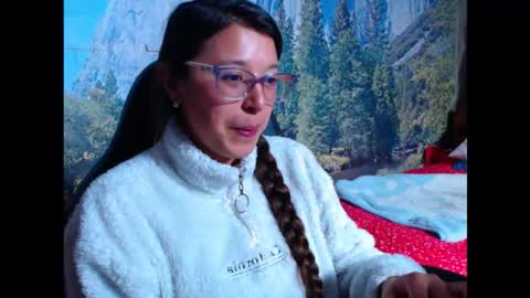 Snapshot of lucianahalen chatting on 09-29-25, 02:06 Lucy online show from 09-29-25, 02:06