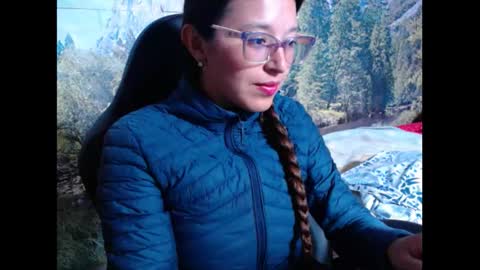 Snapshot of lucianahalen chatting on 09-30-25, 10:15 Lucy online show from 09-30-25, 10:15