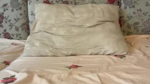 Mysterious Girl online show from 11-01-25, 07:21