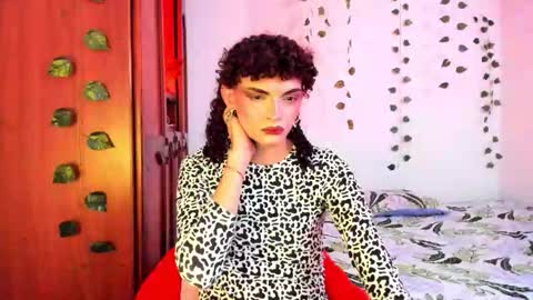 Snapshot of lucianromeo17 chatting on 10-08-25, 03:37 Lucy or Lucian 3 Come to my social Links3 online show from 10-08-25, 03:37