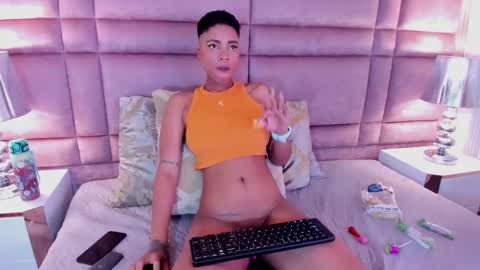 Snapshot of luciawallace chatting on 02-13-25, 11:15 lucia wallace online show from 02-13-25, 11:15