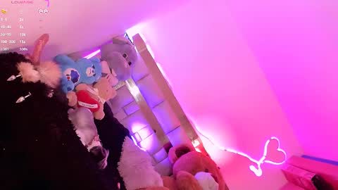 Snapshot of lucidollts_ chatting on 02-22-25, 01:02 Luci online show from 02-22-25, 01:02