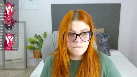 Lucie   online show from 01-30-25, 07:48