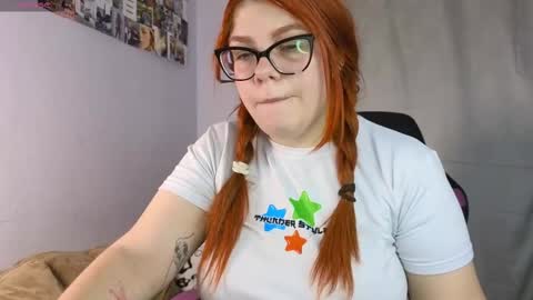 Lucie   online show from 02-26-25, 07:49