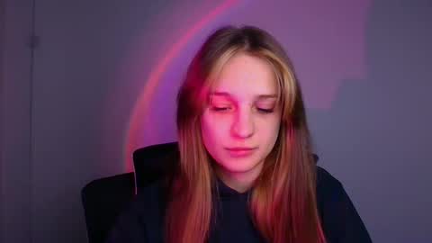 Lucie online show from 12-22-25, 10:18