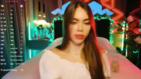 MimiFors online show from 09-18-25, 06:10