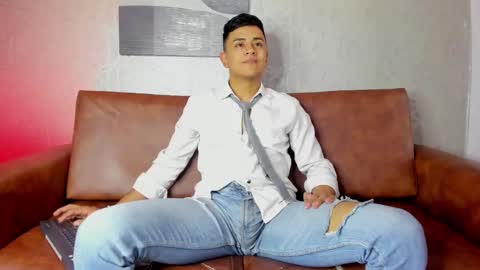 Leo online show from 01-25-25, 02:03