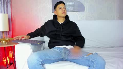 Leo online show from 02-05-25, 11:02