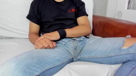 Leo online show from 03-06-25, 02:29