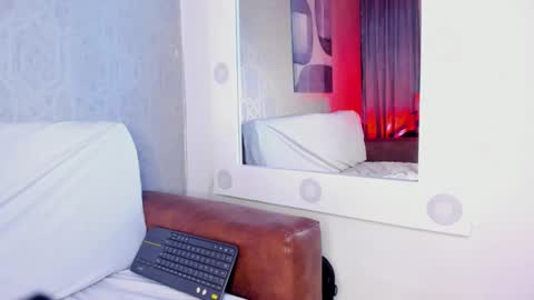 Leo online show from 03-08-25, 02:19