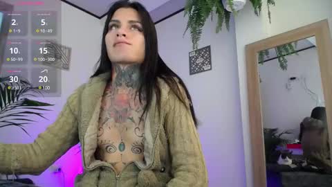 Snapshot of luciiana_lol chatting on 02-27-25, 06:09 luciiana online show from 02-27-25, 06:09
