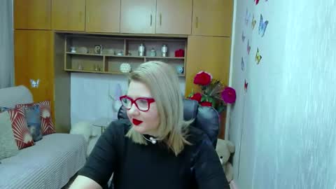 Snapshot of lucillefenlys chatting on 11-02-25, 07:27 Lucille Fenly online show from 11-02-25, 07:27