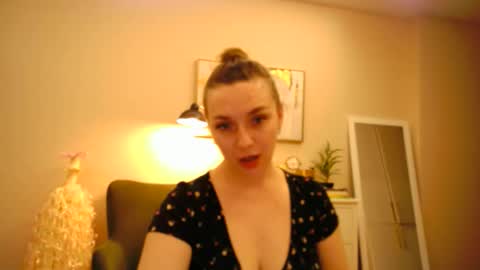 lucky_foryou_baby online show from 01-05-25, 02:19