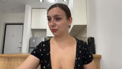 lucky_foryou_baby online show from 09-25-25, 11:25