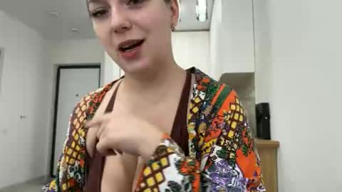 lucky_foryou_baby online show from 02-20-26, 07:32