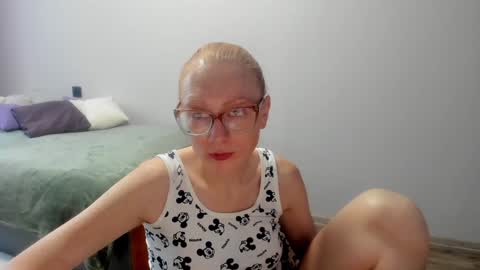 lucky_licky20 online show from 12-09-24, 04:01