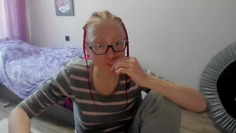 lucky_licky20 online show from 02-19-25, 06:11