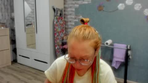 lucky_licky20 online show from 10-24-25, 01:35