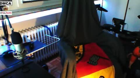 Snapshot of luckyfreak1 chatting on 02-08-25, 11:12 call me Stefan online show from 02-08-25, 11:12