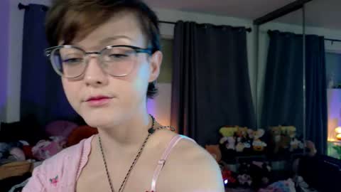 Jade online show from 01-15-26, 04:17