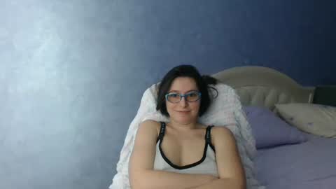 Snapshot of luckylinda23 chatting on 01-11-25, 05:07 luckylinda23 online show from 01-11-25, 05:07