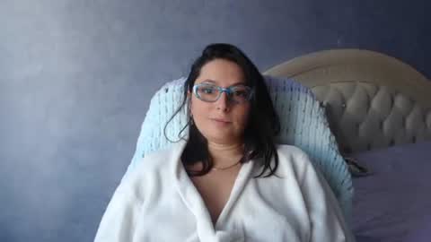 Snapshot of luckylinda23 chatting on 10-17-25, 10:07 luckylinda23 online show from 10-17-25, 10:07