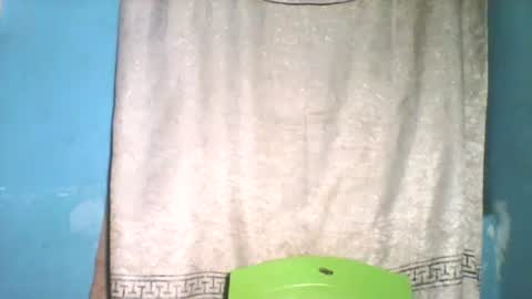 Snapshot of luckymadequeen chatting on 07-10-26, 11:07 Gloria online show from 07-10-26, 11:07