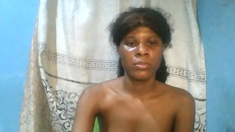 Snapshot of luckymadequeen chatting on 08-02-26, 12:42 Gloria online show from 08-02-26, 12:42