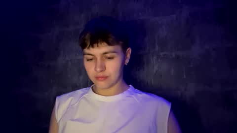 Snapshot of luckymenchik chatting on 10-06-25, 03:15 Ricky online show from 10-06-25, 03:15