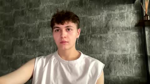 Snapshot of luckymenchik chatting on 10-30-25, 08:27 Ricky online show from 10-30-25, 08:27