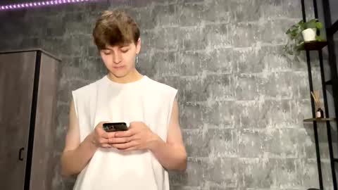 Snapshot of luckymenchik chatting on 11-22-25, 09:14 Ricky online show from 11-22-25, 09:14