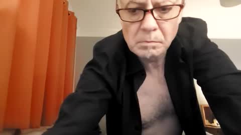 luckypuppy222 online show from 01-18-26, 06:12