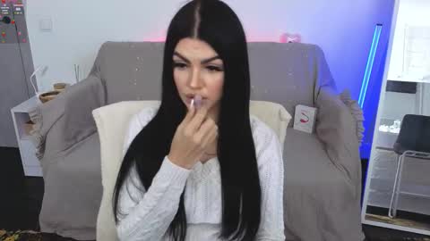 Monika online show from 09-30-25, 11:37