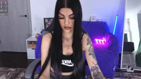 Monika online show from 11-30-25, 09:46