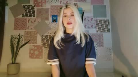 luckysapphire777 online show from 12-14-25, 07:14