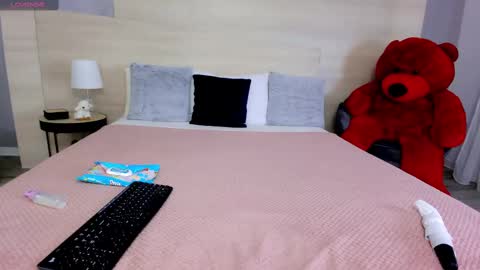 Mia online show from 03-05-25, 08:00