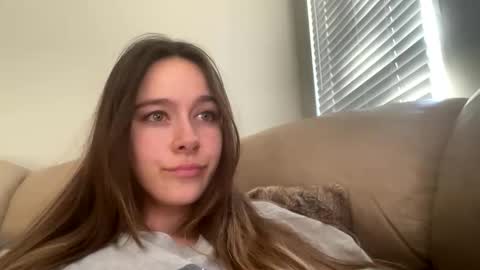 Snapshot of lucy12821 chatting on 12-17-25, 03:18 Lucy online show from 12-17-25, 03:18