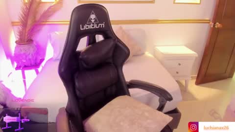 lucy online show from 03-02-25, 02:08