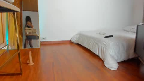 Snapshot of lucy__77 chatting on 12-05-24, 11:18 Hello my name is Lucy nice to meet you  thumb up is important for me kisses     online show from 12-05-24, 11:18