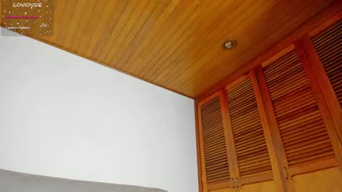 Snapshot of lucy__77 chatting on 02-05-25, 09:07 Hello my name is Lucy nice to meet you  thumb up is important for me kisses     online show from 02-05-25, 09:07