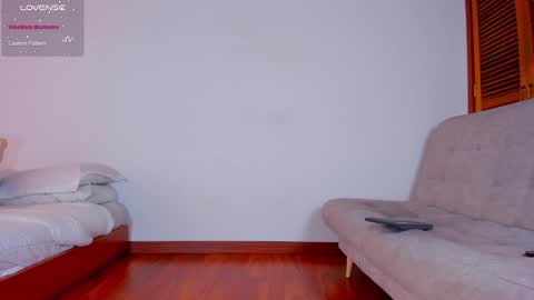 Snapshot of lucy__77 chatting on 03-03-25, 06:01 Hello my name is Lucy nice to meet you  thumb up is important for me kisses     online show from 03-03-25, 06:01