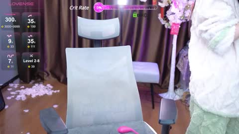 Lucy online show from 02-13-25, 01:50